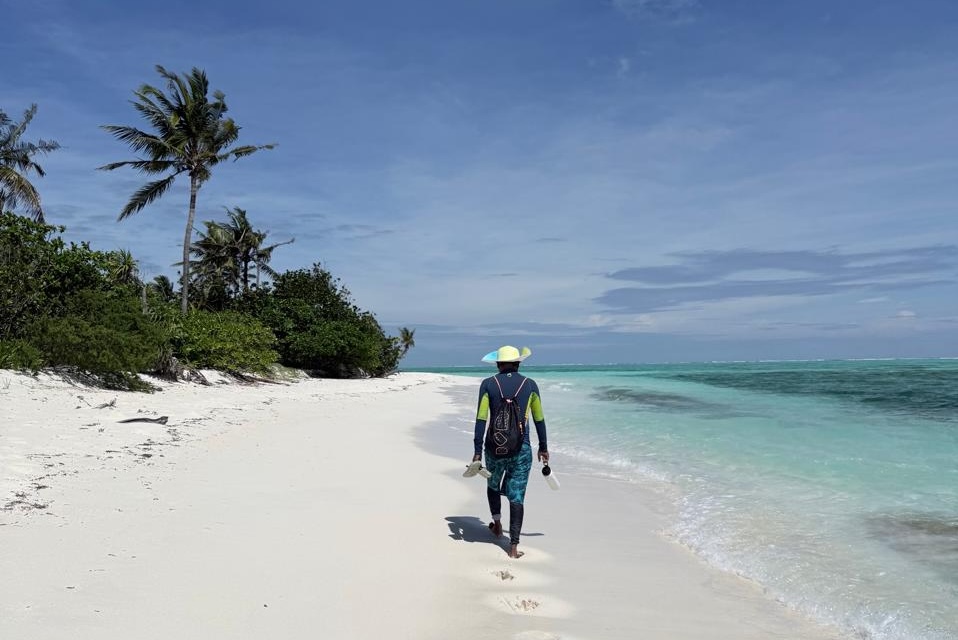 The Right to Walk: Tourism, Space, and the Maldivian Beach